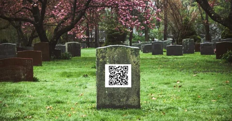 QR kód sírkövön